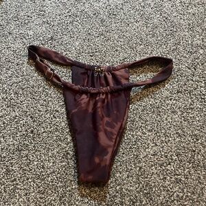 Skatie Bobbi bottom in Yellowstone